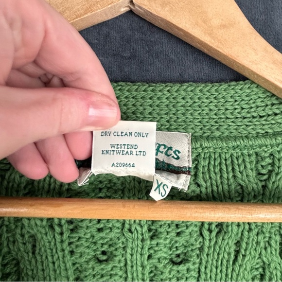Aran Crafts 100% Merino Wool —made in Ireland Cable Knit Cardigan oversized XS - Picture 4 of 10